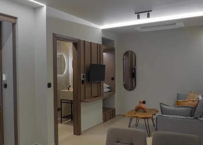 Four Elements Tsagkarada